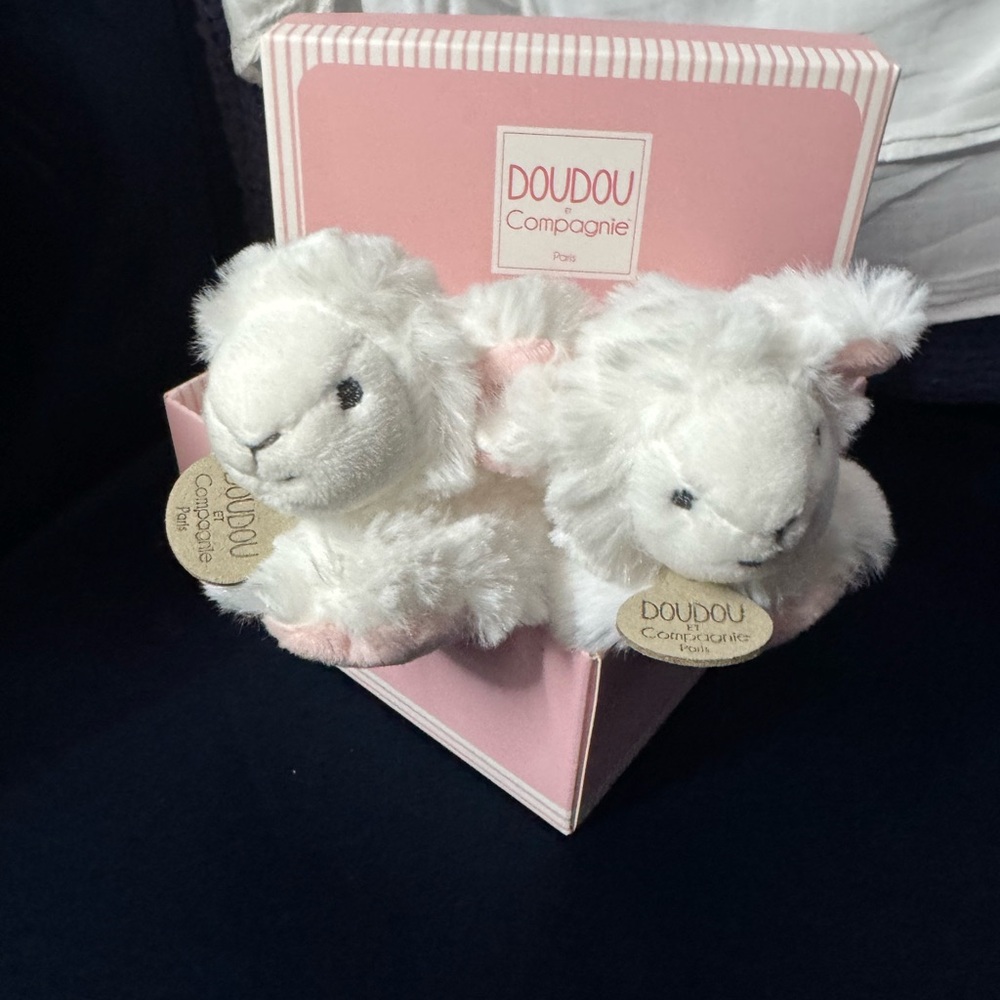 Doudou et Compagnie White and Pink Plush Lambs